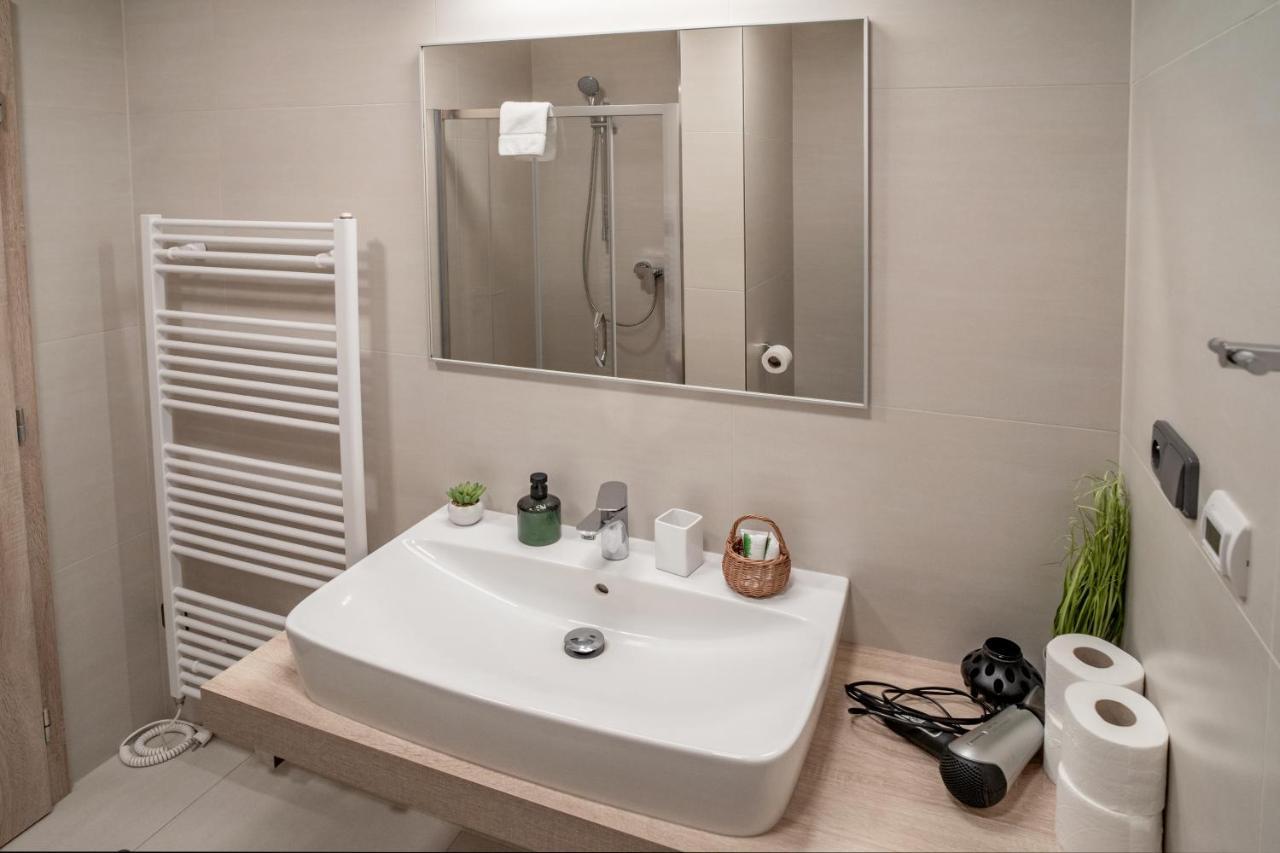 Hotel Smrz Sepekov Ngoại thất bức ảnh