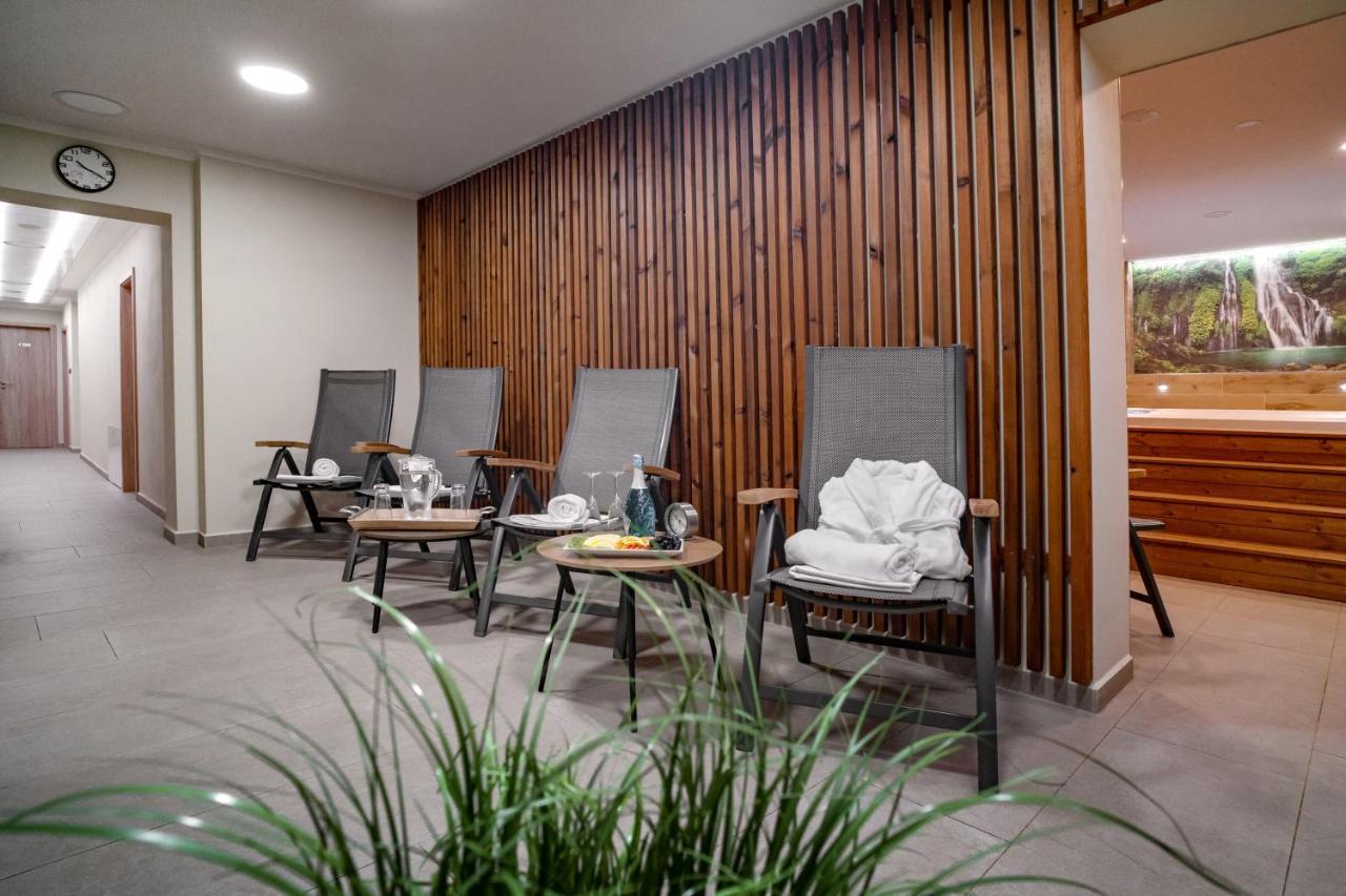 Hotel Smrz Sepekov Ngoại thất bức ảnh